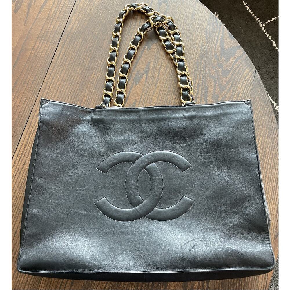 CHANEL 1994 VINTAGE BLACK 24K GOLD CHUNKY CHAIN CLASSIC CC LEATHER TOTE BAG